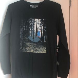 BNWT Munster black long sleeve size 14 tshirt